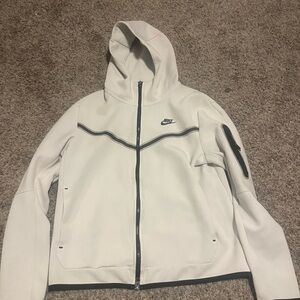 white nike tech size M men’s